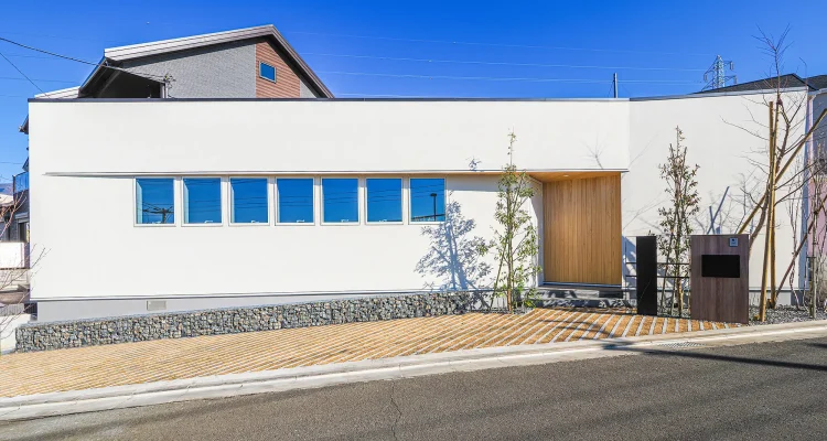 愛知県の施工事例：地に寄りそう平屋