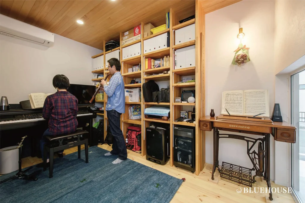 家族で楽器演奏が楽しめる趣味部屋の間取り事例