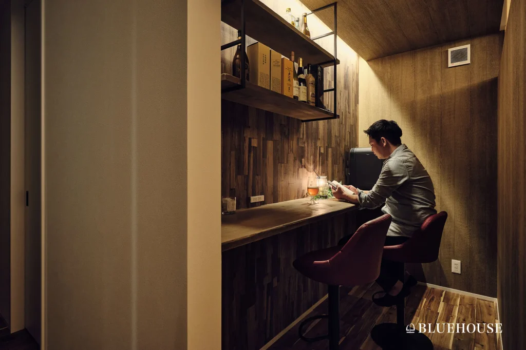 バーカウンター付きのくつろぎスペース