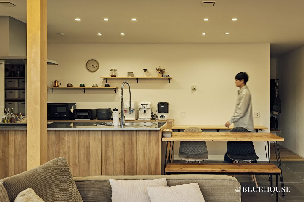 キッチン、ダイニングを照らすダウンライト照明