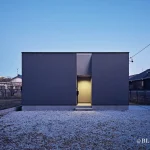 暗がりを楽しむ平屋