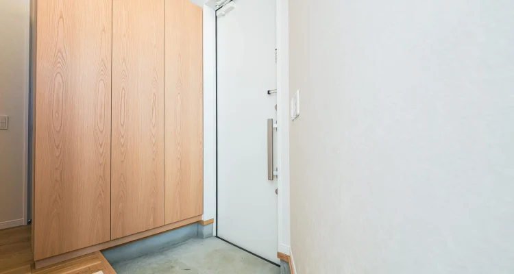 おしゃれ＆使い勝手がよい平屋の玄関の間取り｜位置ごとの注意点、施工事例なども紹介