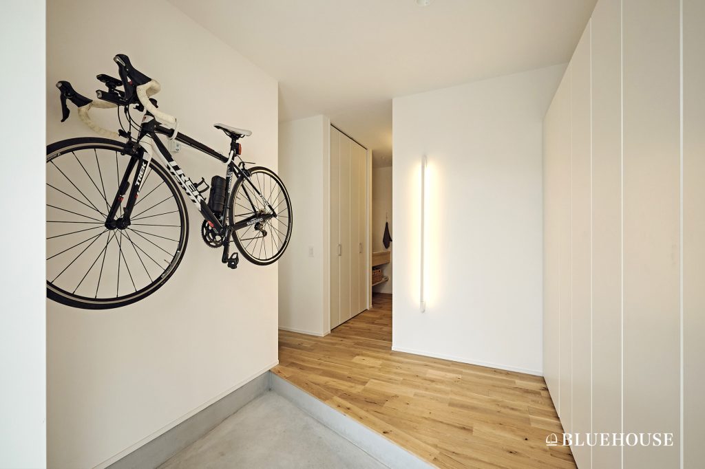 広々とした平屋の玄関
