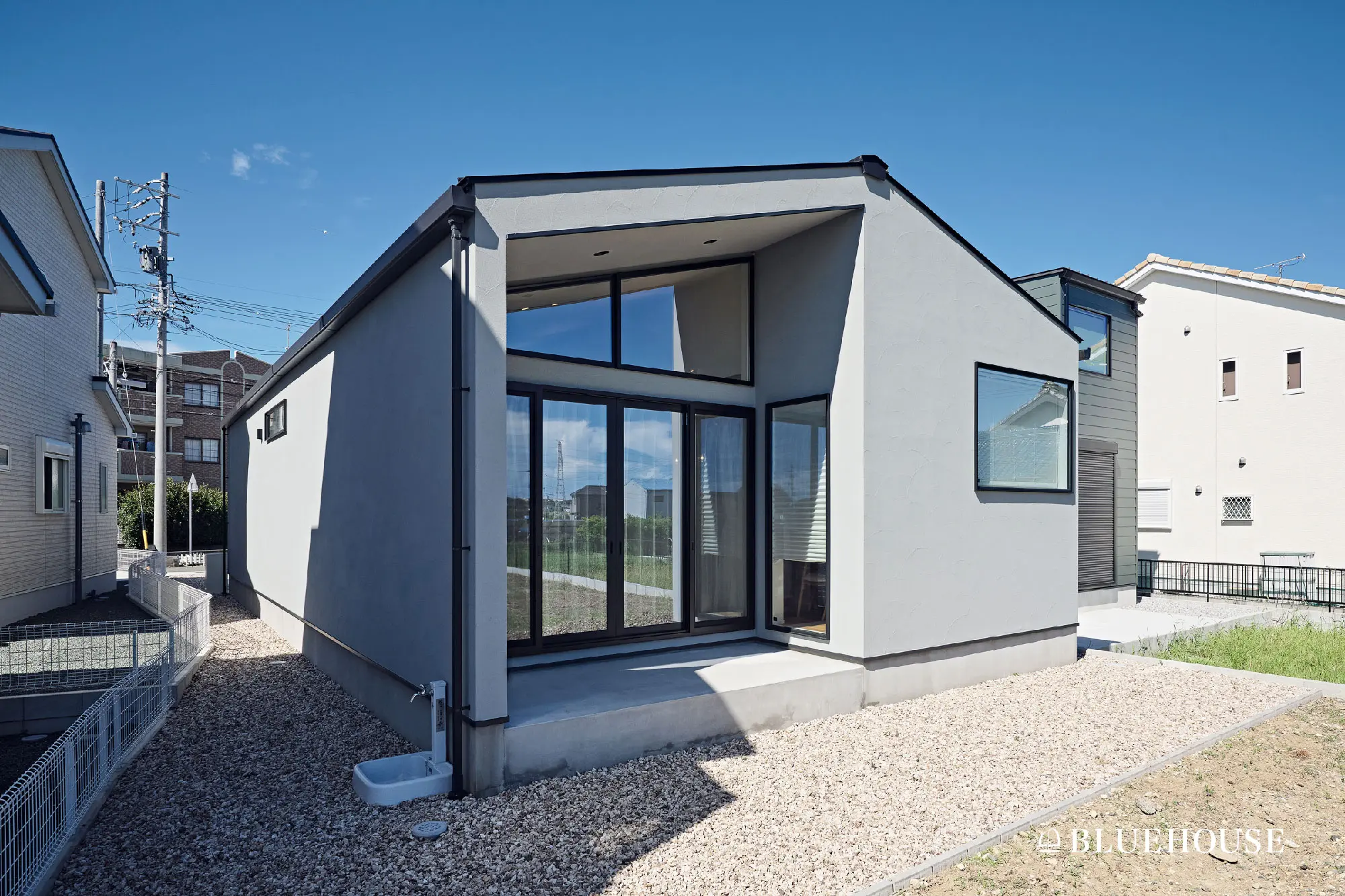 ジャパンディな三角屋根の平屋